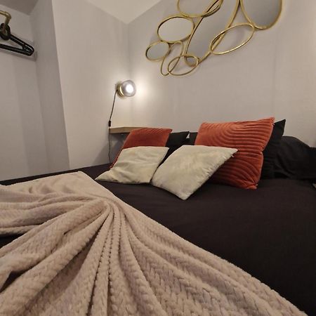 Apartament Le Petit Triplex Des Carmelites -Coeur Historique Rouen Zewnętrze zdjęcie